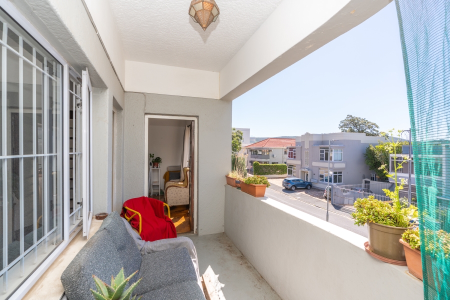 2 Bedroom Property for Sale in Vredehoek Western Cape